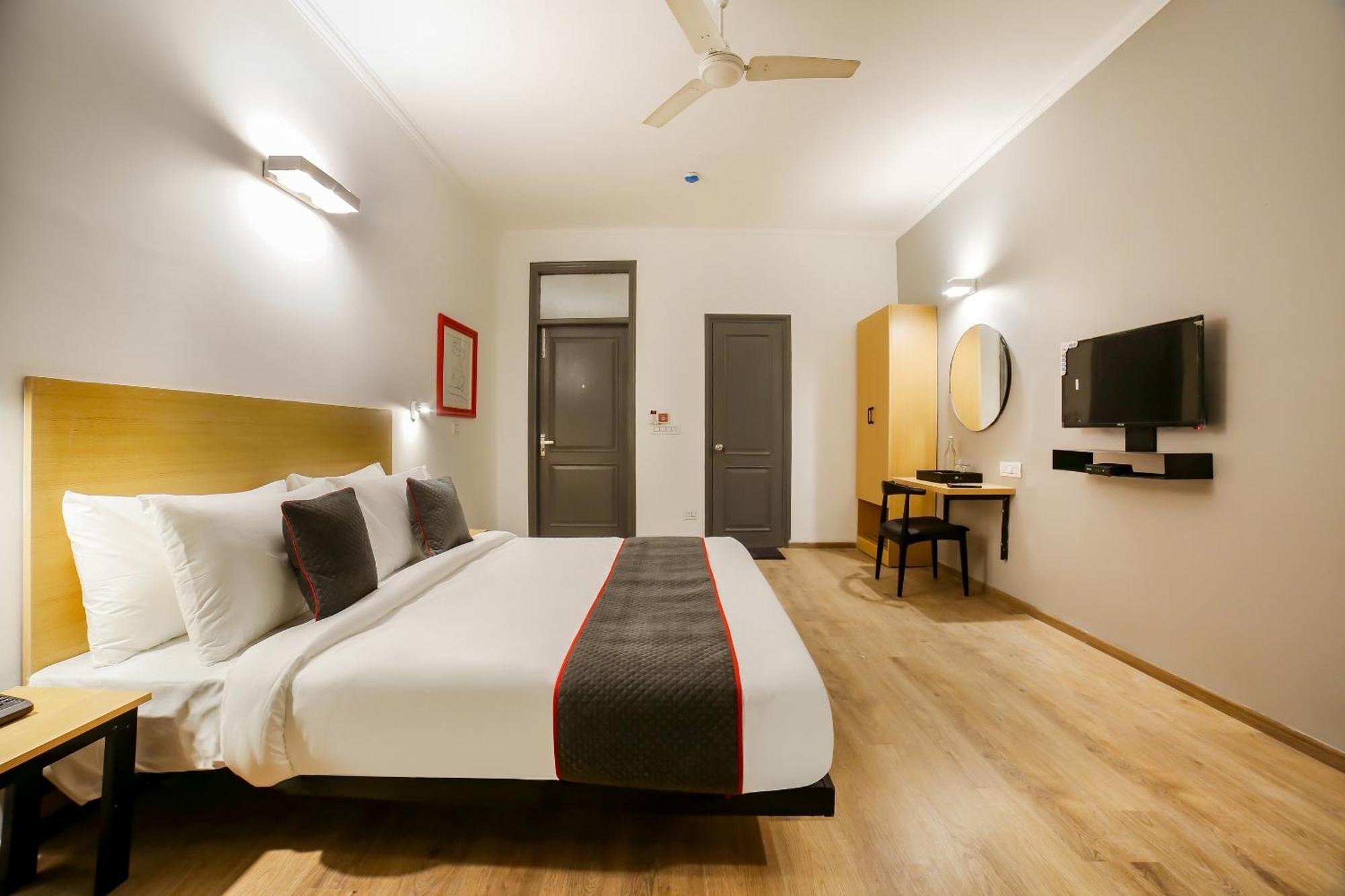 Townhouse 330 Dlf Phase-2 Near Leisure Valley Park Gurgaon Extérieur photo