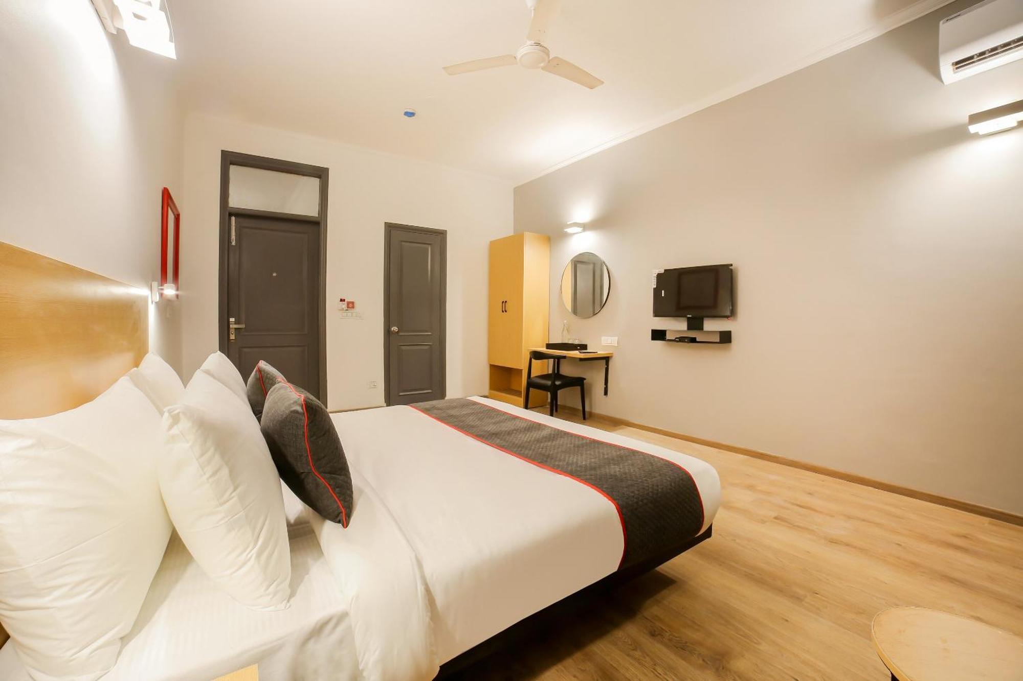 Townhouse 330 Dlf Phase-2 Near Leisure Valley Park Gurgaon Extérieur photo